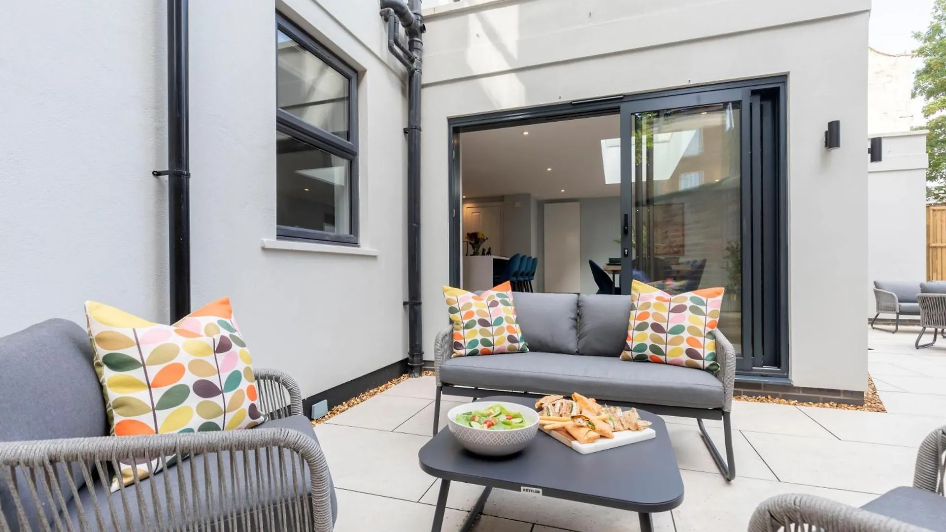 Stylish 5 Bedroom 4 Bathroom Townhouse Τσέλτενχαμ Σπίτι διακοπών